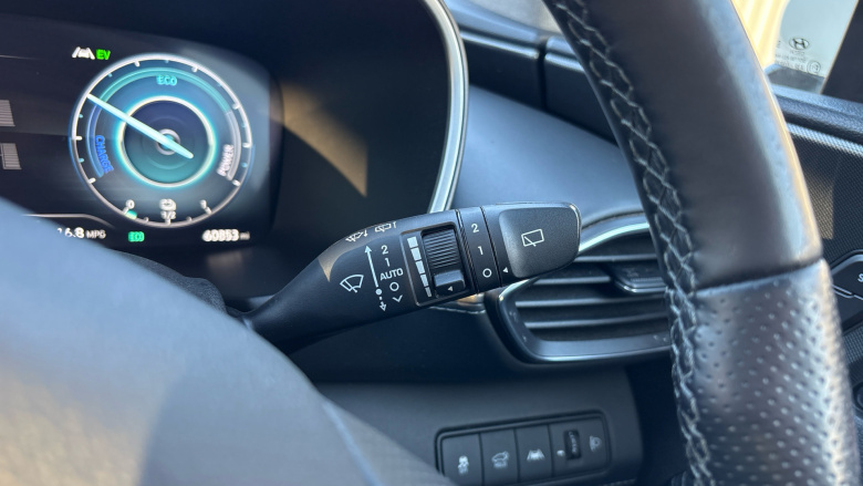 Hyundai SANTA FE 1.6 TGDi Plug-in Hybrid Ultimate 5dr 4WD Auto Estate